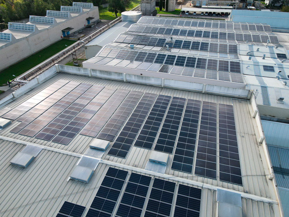 Planta fotovoltaica de autoconsumo de Grupo Farmasierra en San Sebastián de los Reyes