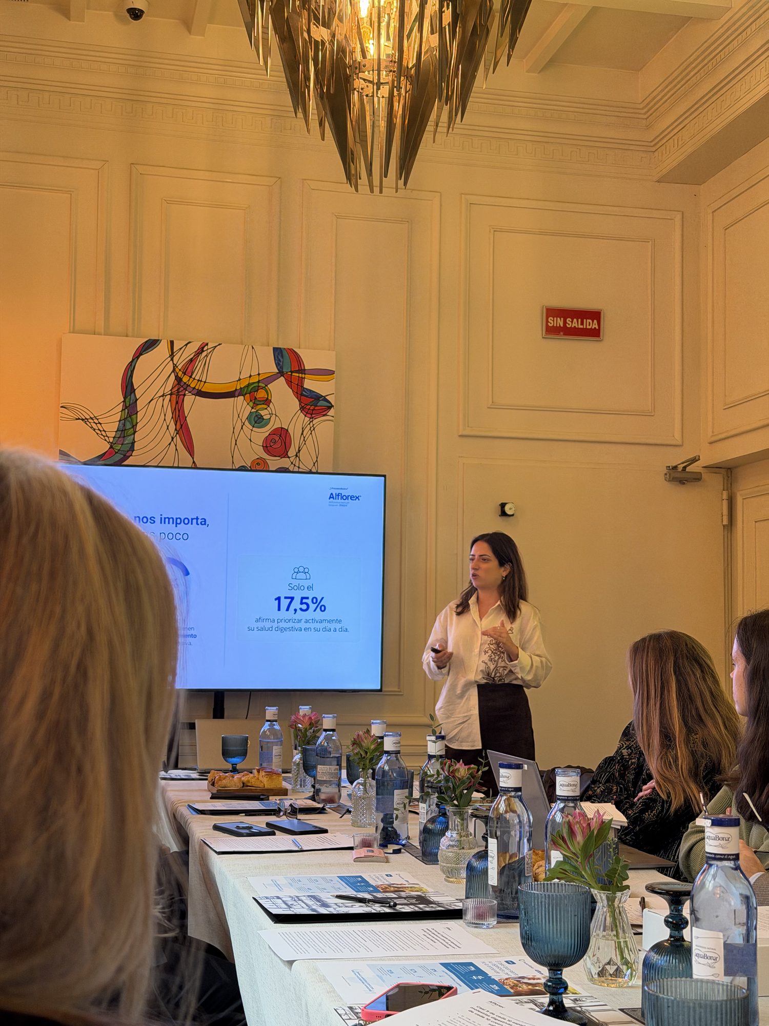 La Dra. Sara Marín Berbell presenta los resultados del Estudio Europeo ALFLOREX x IPSOS en el encuentro con medios por los 10 años de Alflorex en España